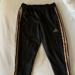 adidas joggers w rosegold stripes